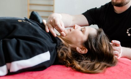 Übung Halswirbelsäule