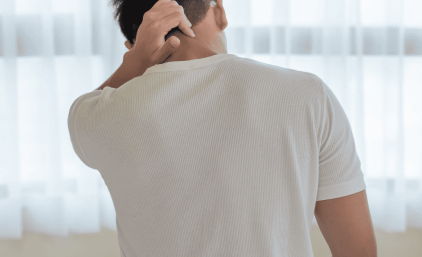 Übung gegen Verspannung im Nacken- und Schulterbereich